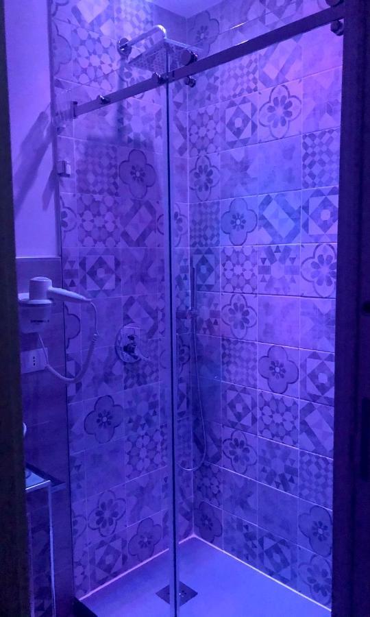 B&B Angolo83 Palermo Centro Luaran gambar