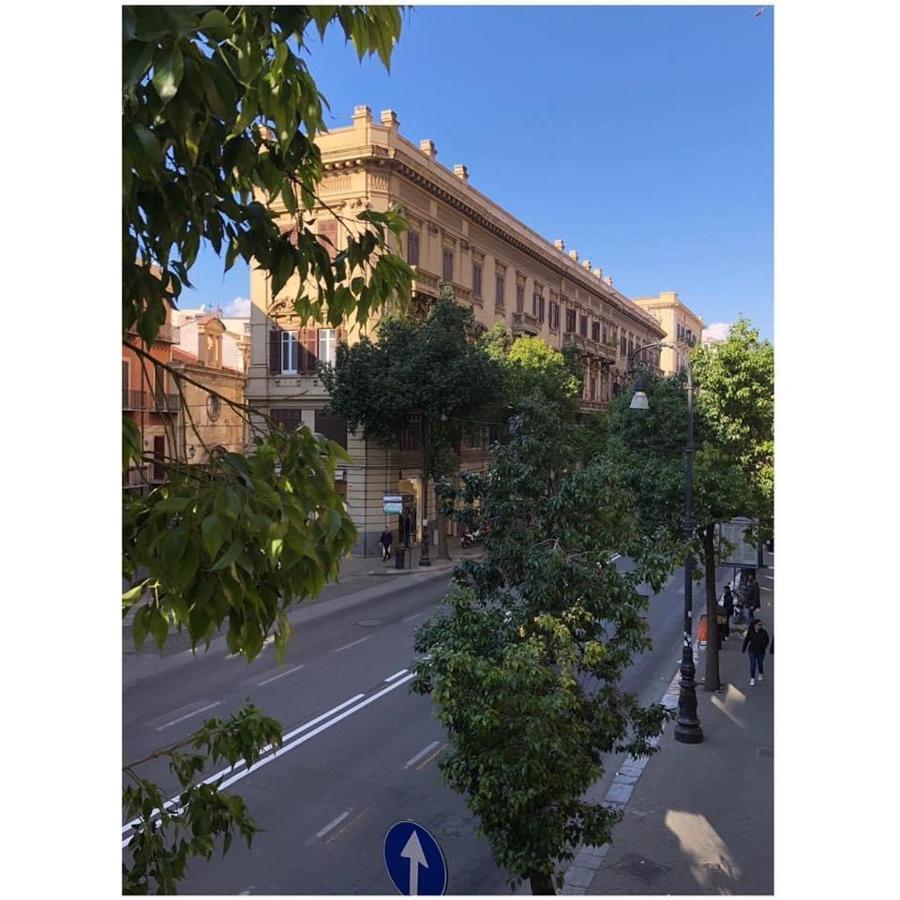 B&B Angolo83 Palermo Centro Luaran gambar