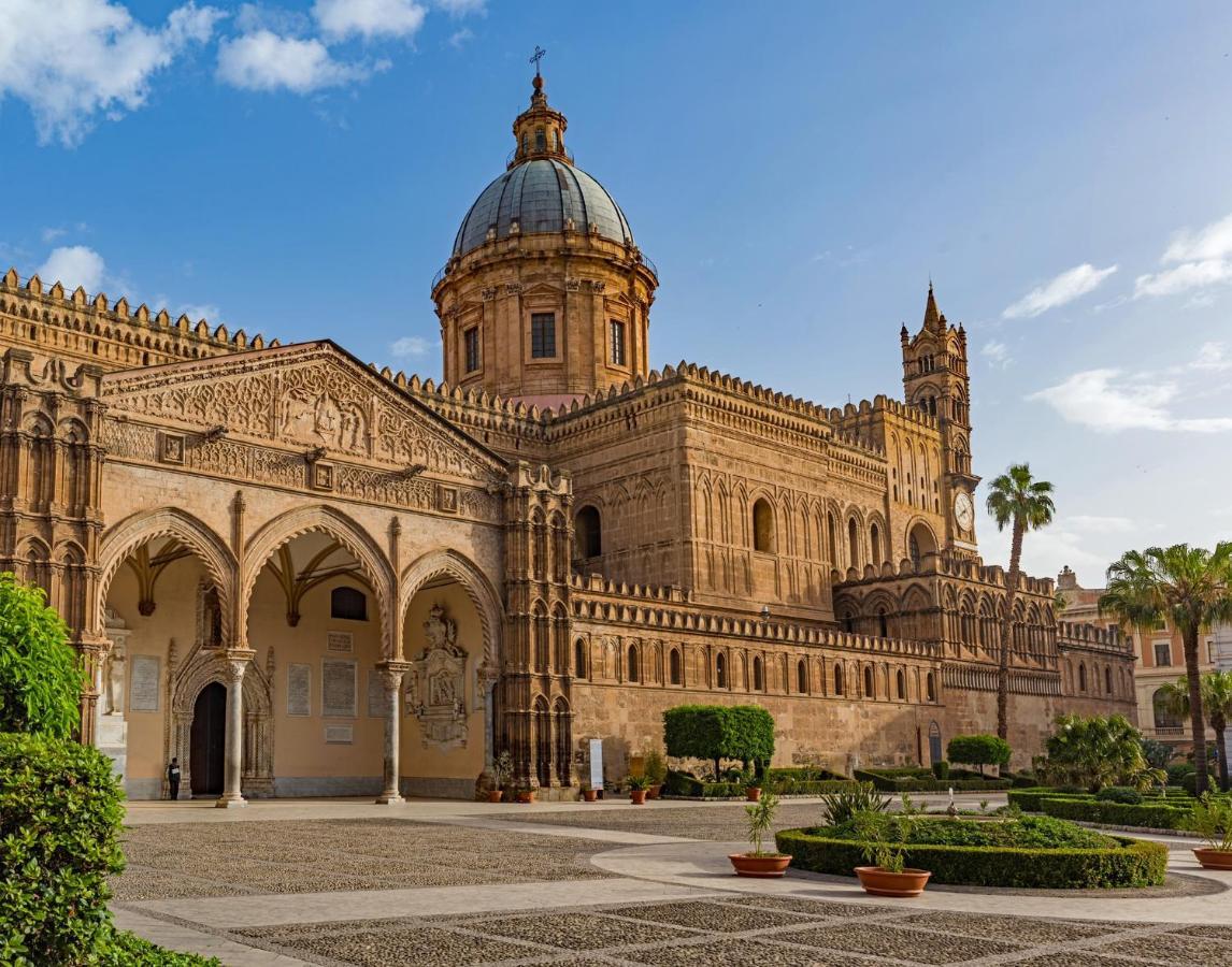 B&B Angolo83 Palermo Centro Luaran gambar