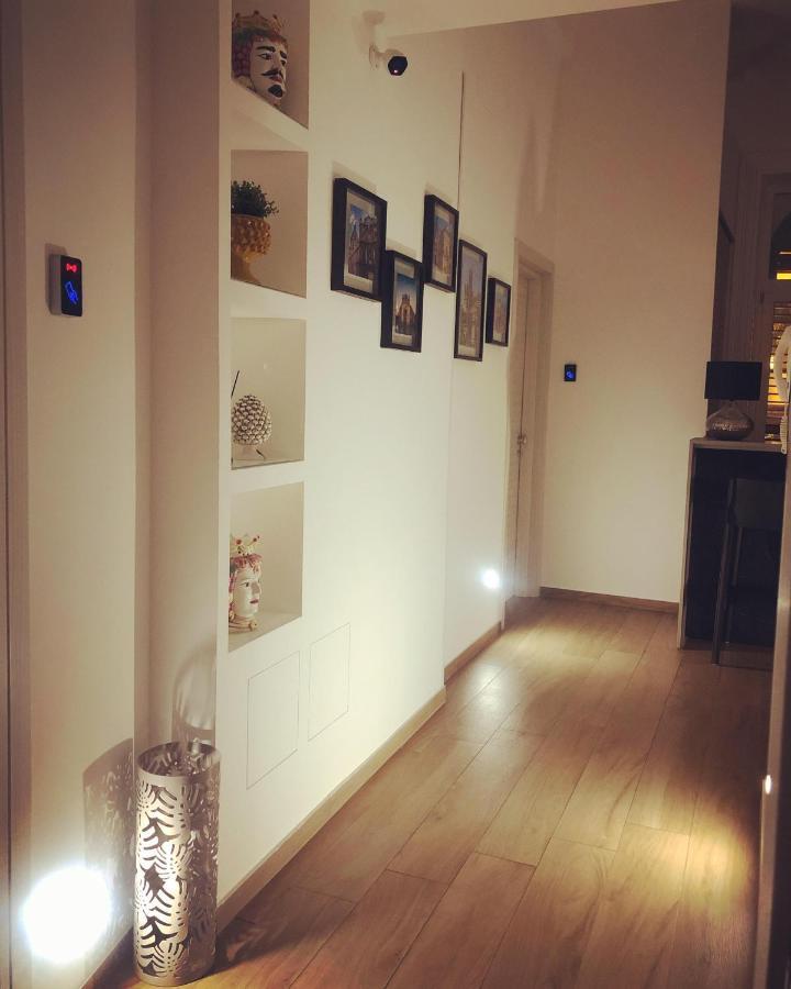 B&B Angolo83 Palermo Centro Luaran gambar